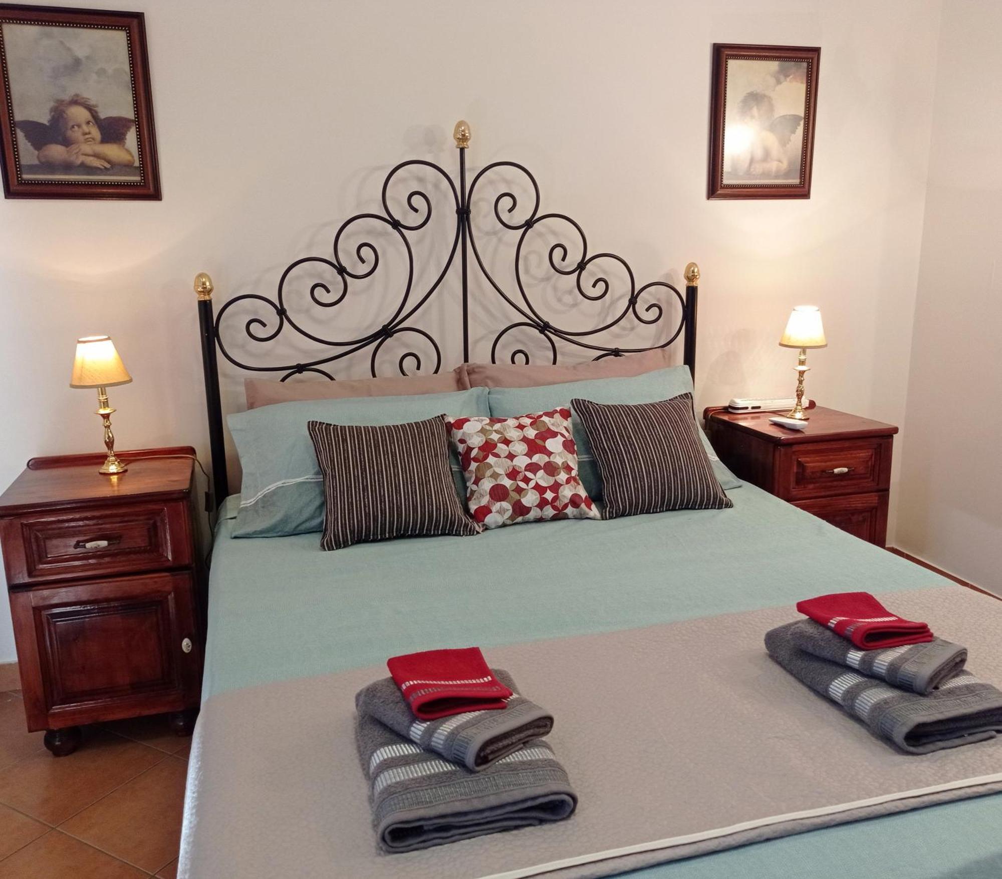 Joseph 2 Stylish Flat With Open Views, Just 4Km From The Airport Or Beach Siggiewi Exterior foto